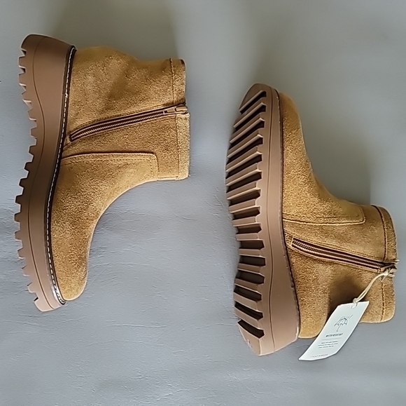 Lucky Brand Chameli Suede Lug Women's Booties 8M - Picture 4 of 10